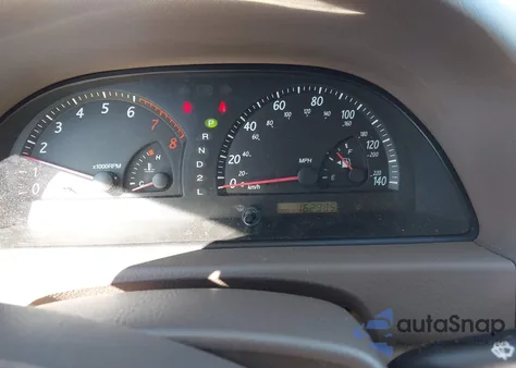 2003 Toyota Camry Le z USA, uszkodzony, nr VIN 4T1BE32K93U180713